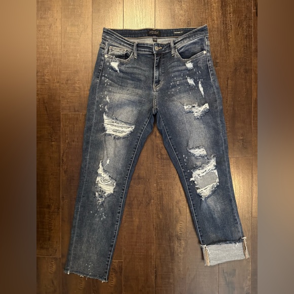 Judy Blue Boyfriend Fit jeans in good condition. Size 11/30. - Picture 1 of 3